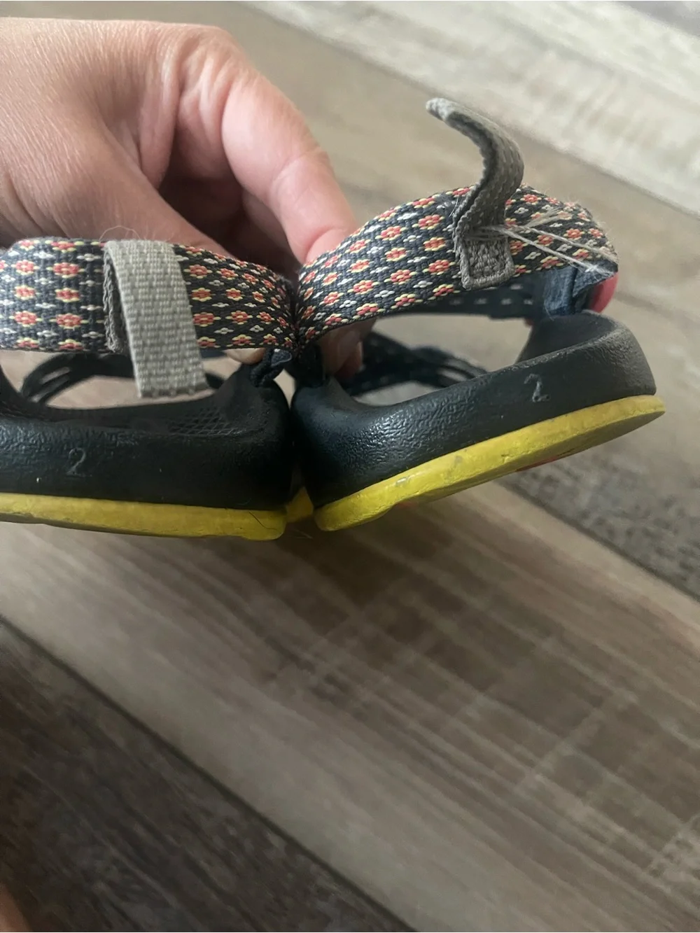 Chaco ZX/1 Ecotread Girls Kid's/Junior Sandals Black Yellow Crest Citrus Size 2